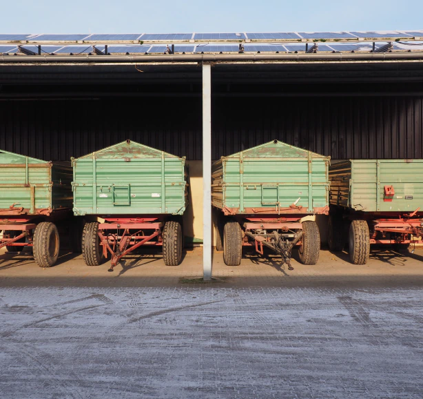 parked roof trailers